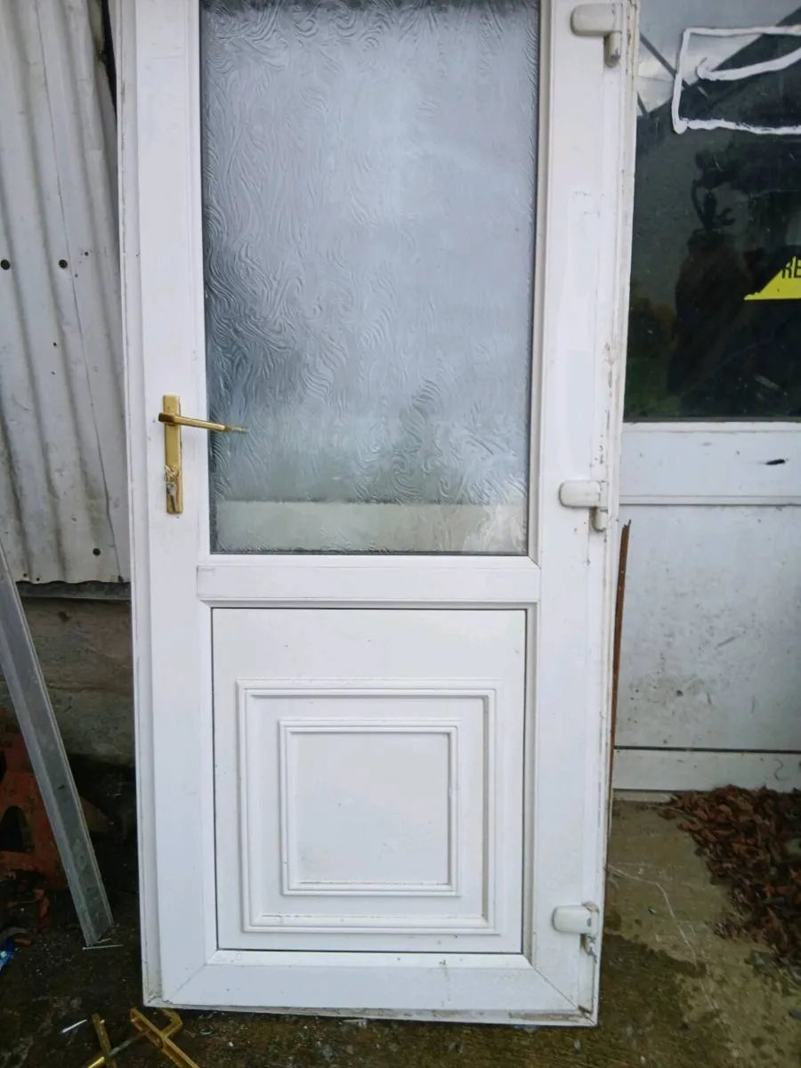 External  wery low door - Image 1