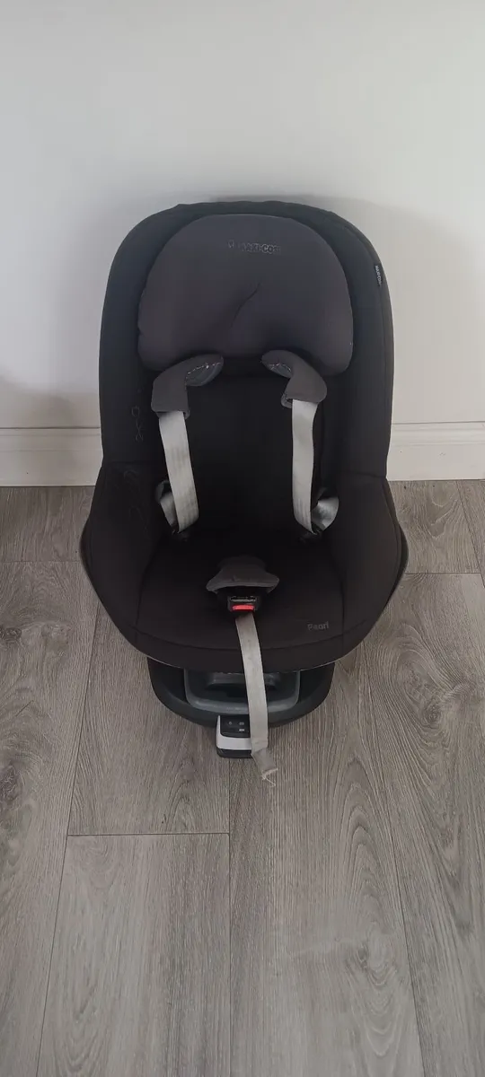 Selection of child seats - Image 3