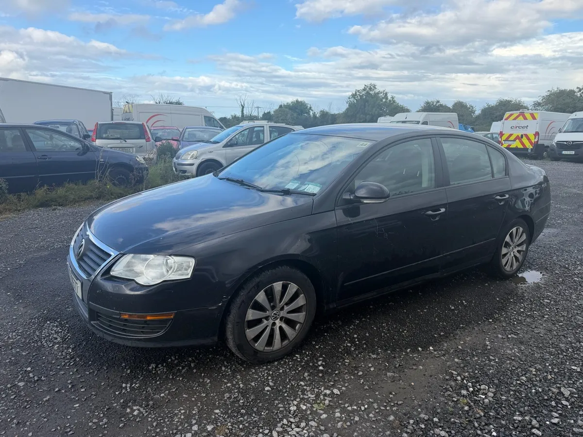 2009 VW Passat Diesel - Image 2