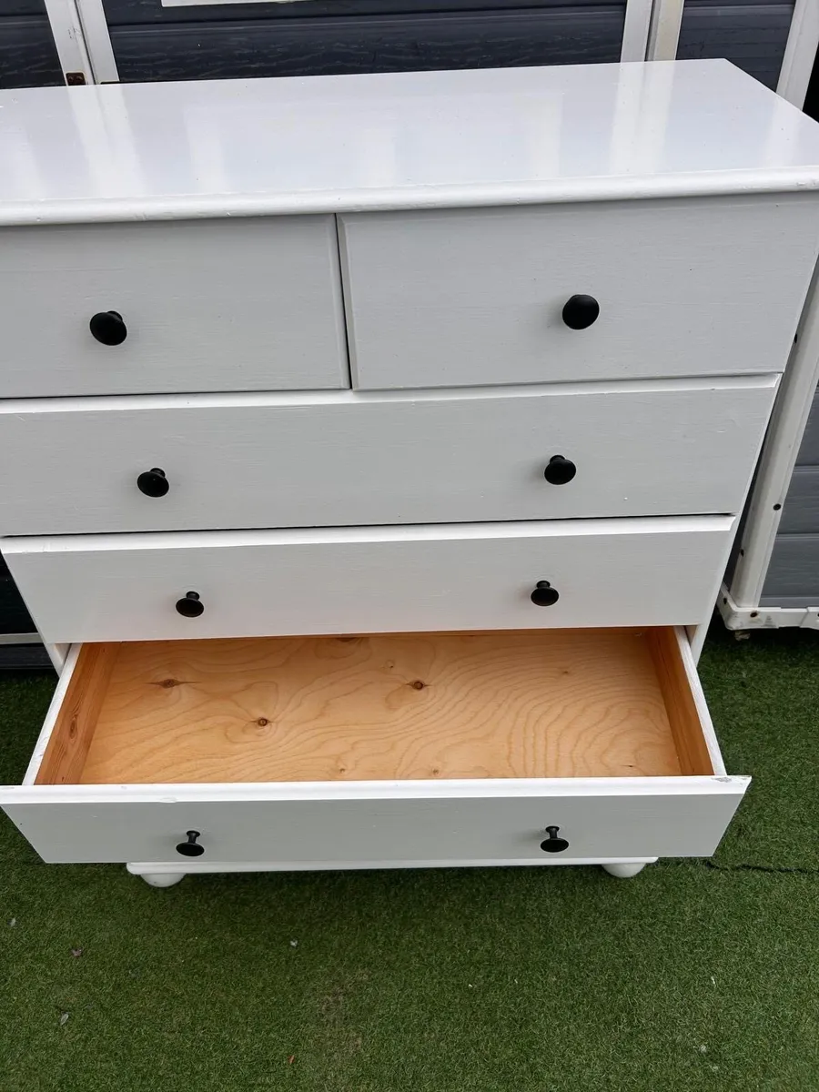 White chest of drawers - Image 2