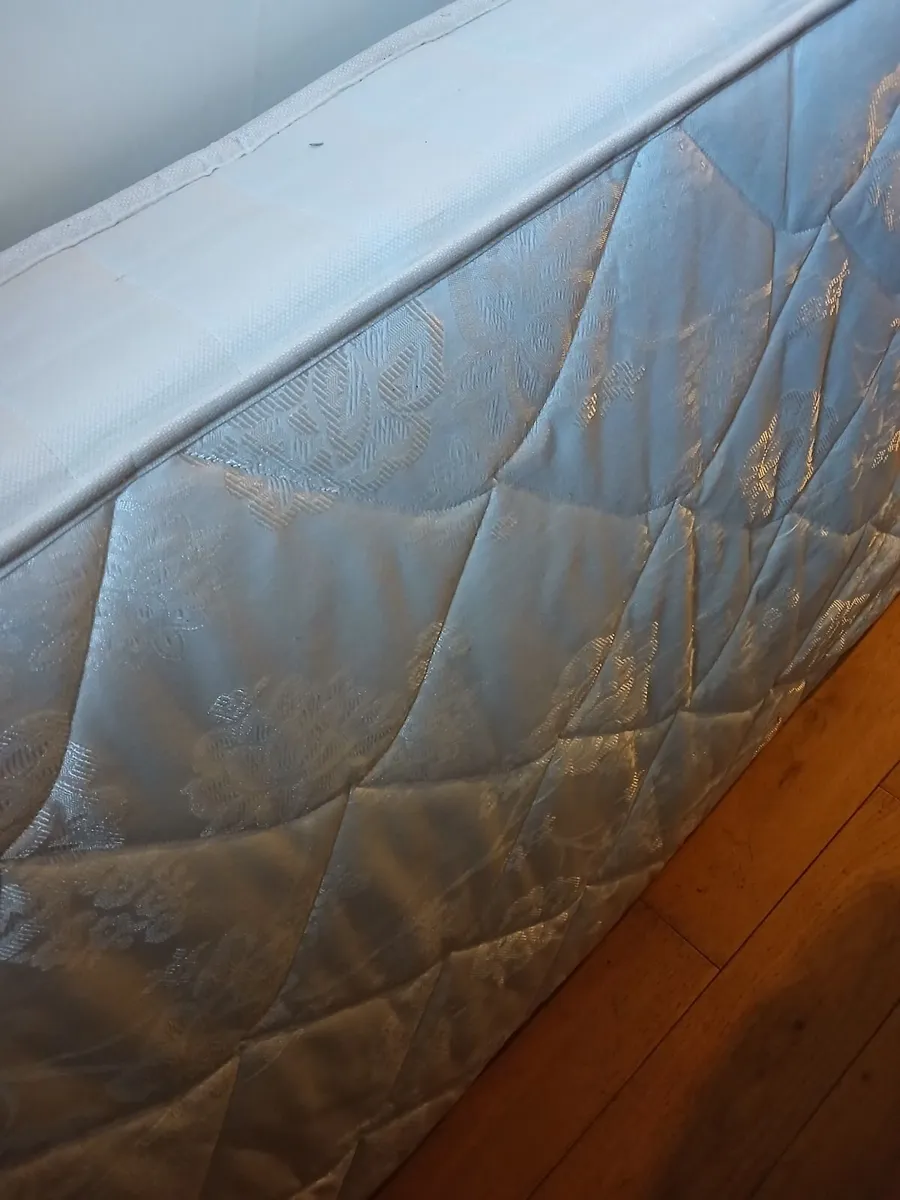 Single mattress - Image 3