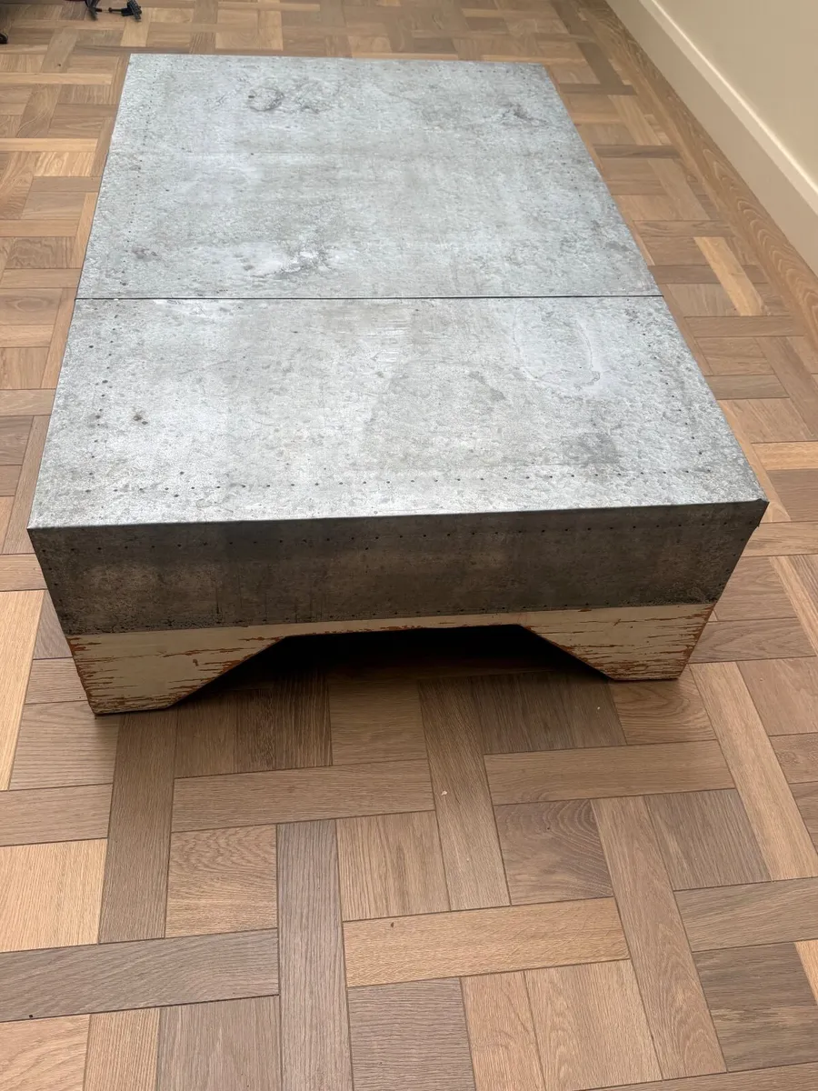Metal Top Coffee table - Image 1