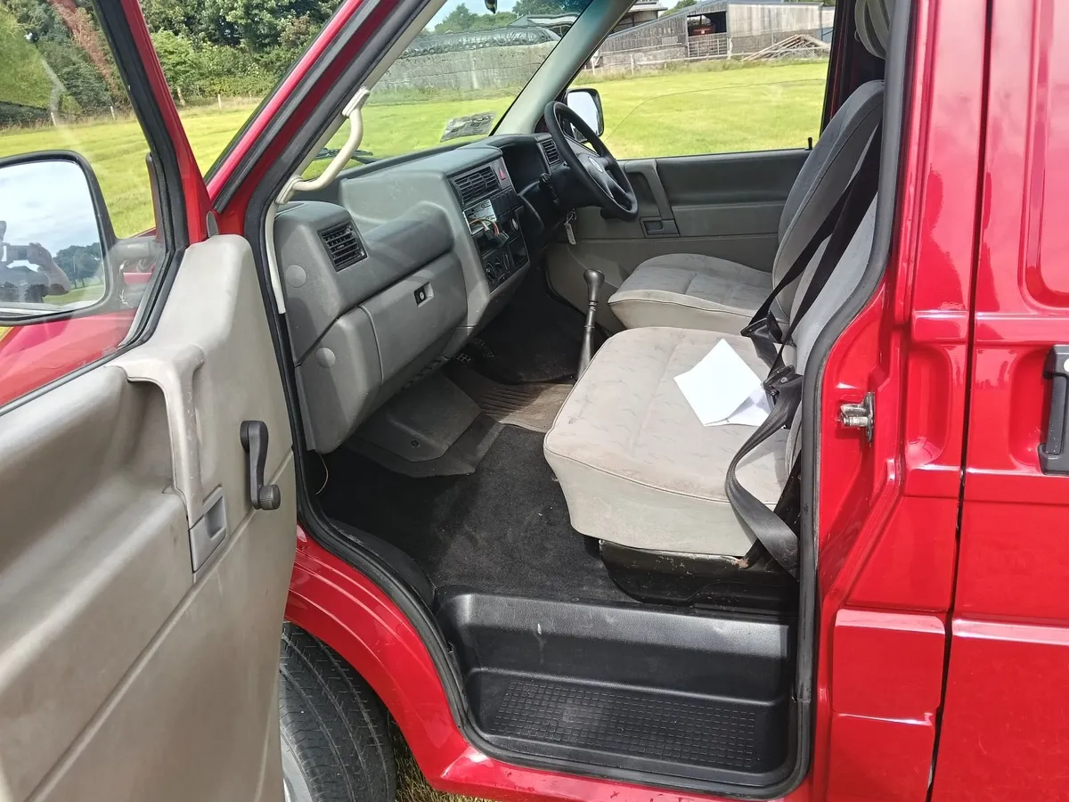 Van - Image 2