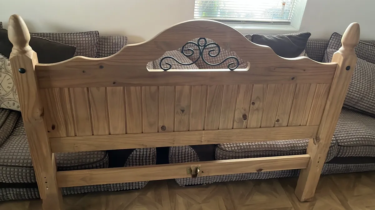 Mexican pine king size bed - Image 2