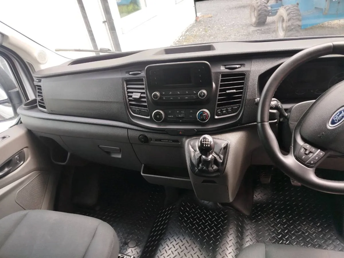 2022 Ford Transit 17 seater Minibus - Image 4