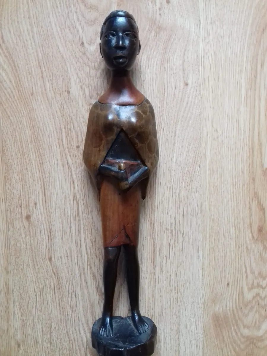 African figures - Image 4