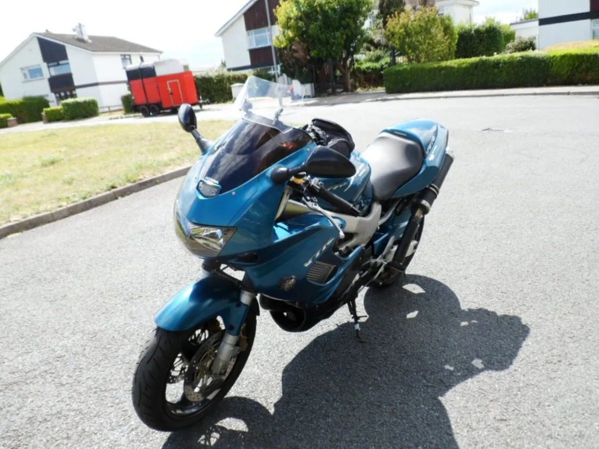 HONDA VTR 1000 FIRESTORM (V-TWIN) - Image 2