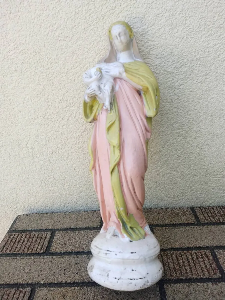 Antique Madonna and child chalk statue - Image 1