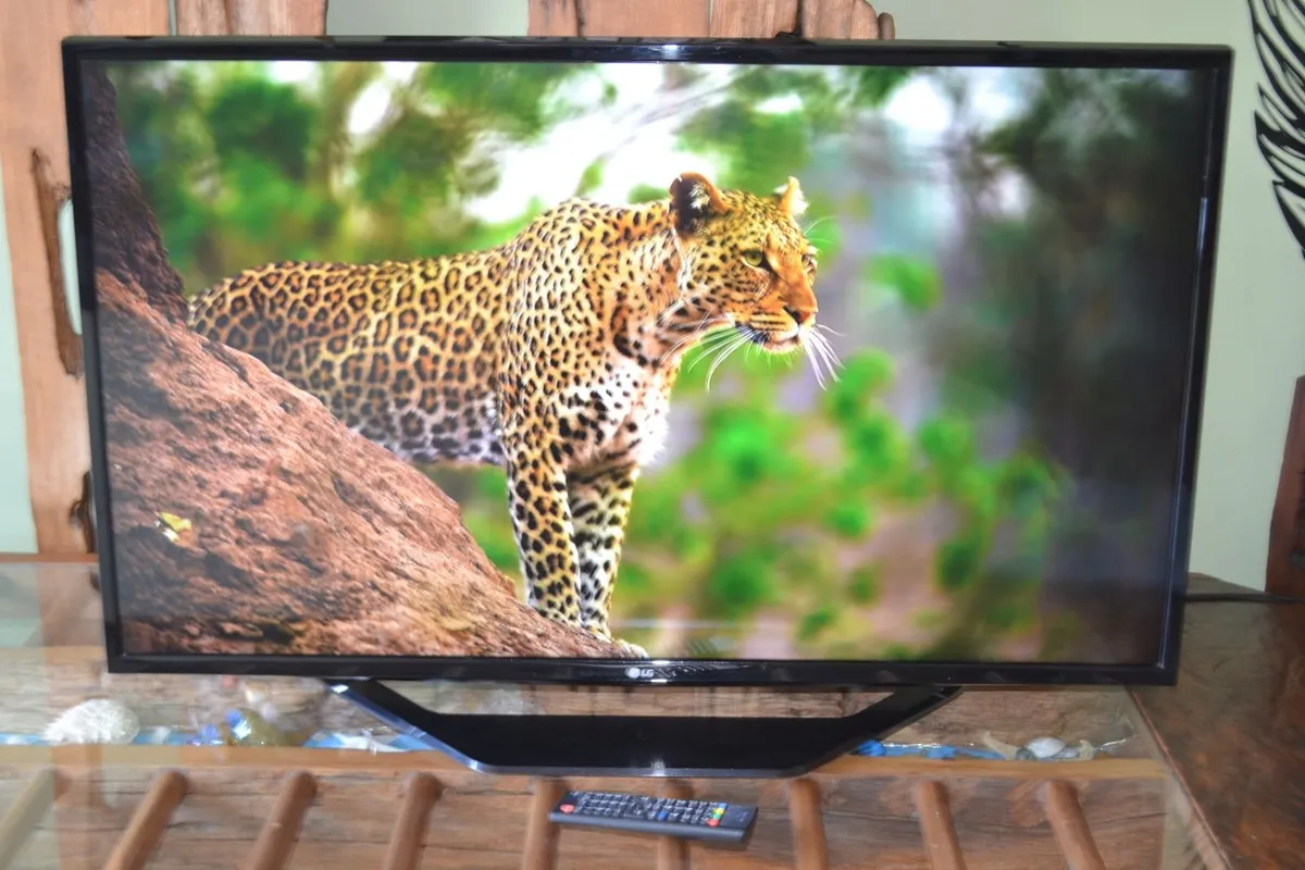LG 43-inch 4K Ultra HD Smart TV Television - Image 2