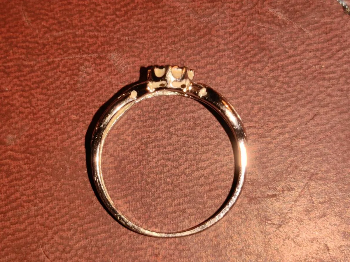 DIAMOND TWIST SOLITAIRE, 9CT WHITE Gold New Ring ! - Image 3
