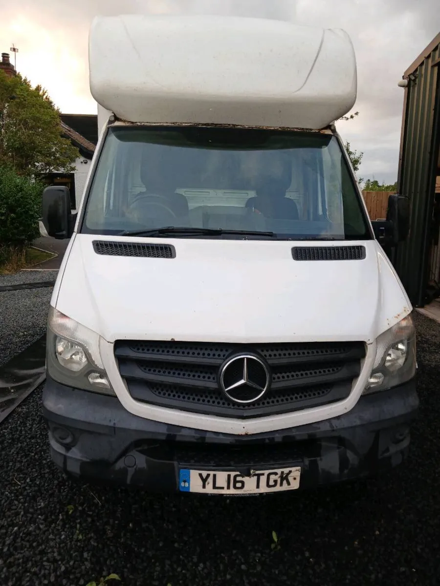 Mercedes sprinter Luton van - Image 2