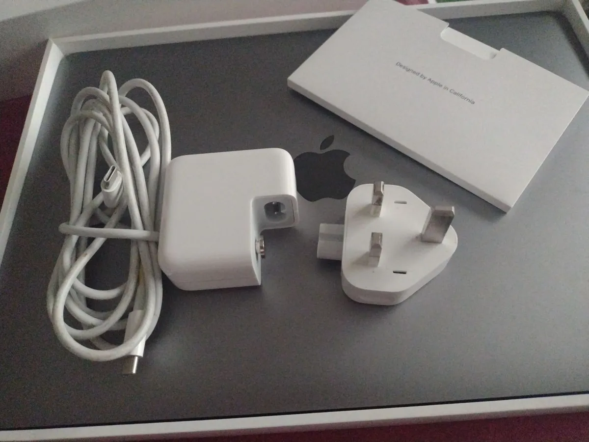 Refurbished Apple MacBook Air M1 13" - Image 2