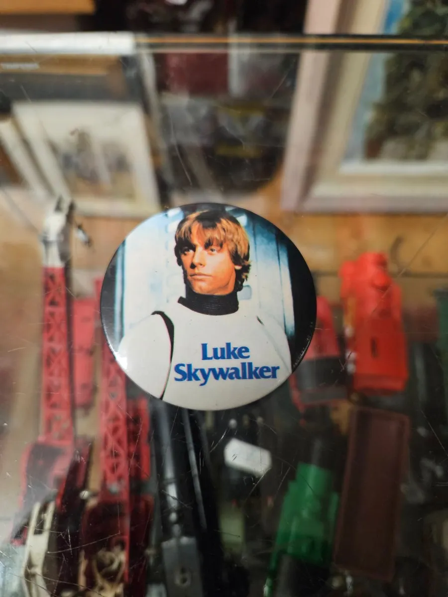 Vintage Star Wars Luke Skywalker Stormtrooper Badg - Image 1