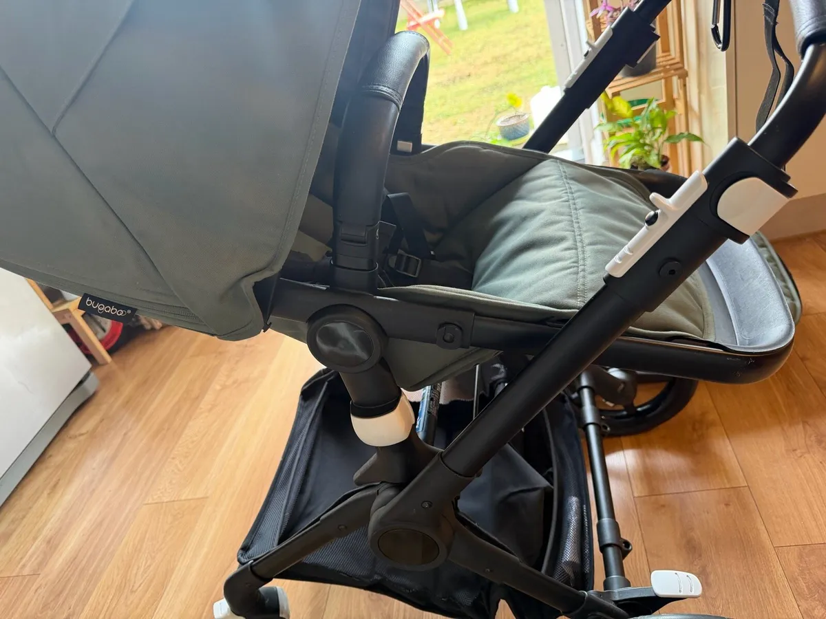 Bugaboo Fox 3 Pushchair With Carrycot, Forest Gree - Image 2