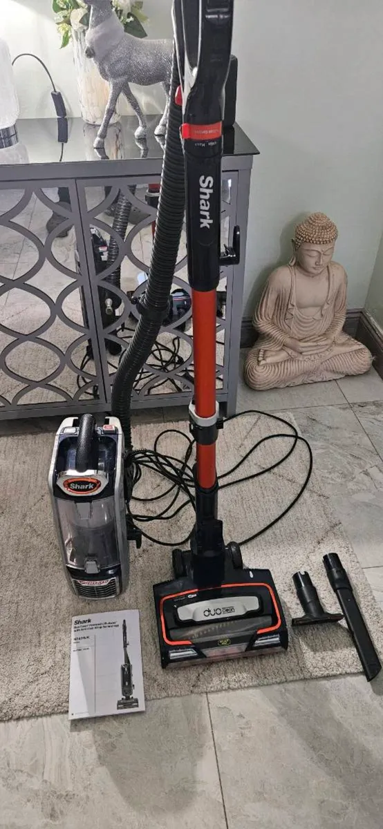 Shark  upright  vacuum cleaner - Image 2