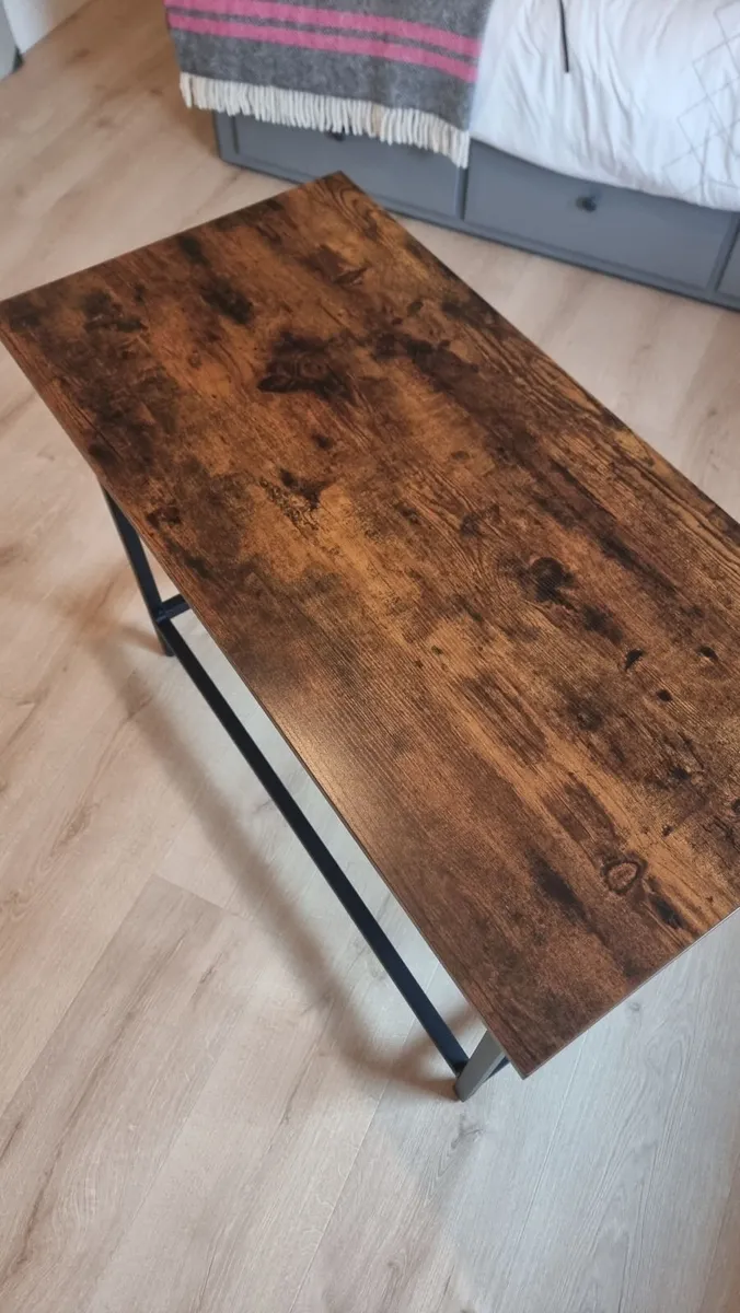 Pristine condition Walnut Desk, Metal Structure - Image 4