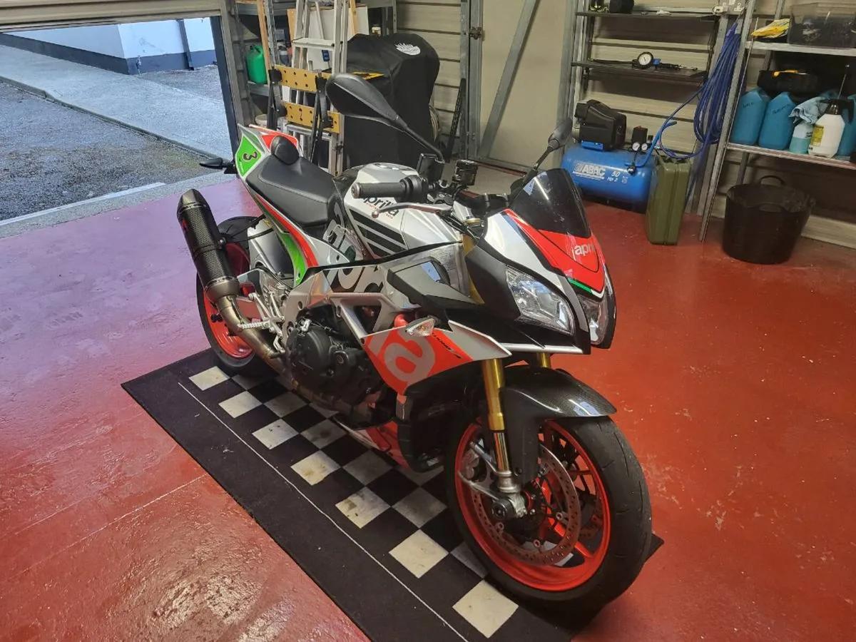 Aprilia Tuono V4 - Image 1