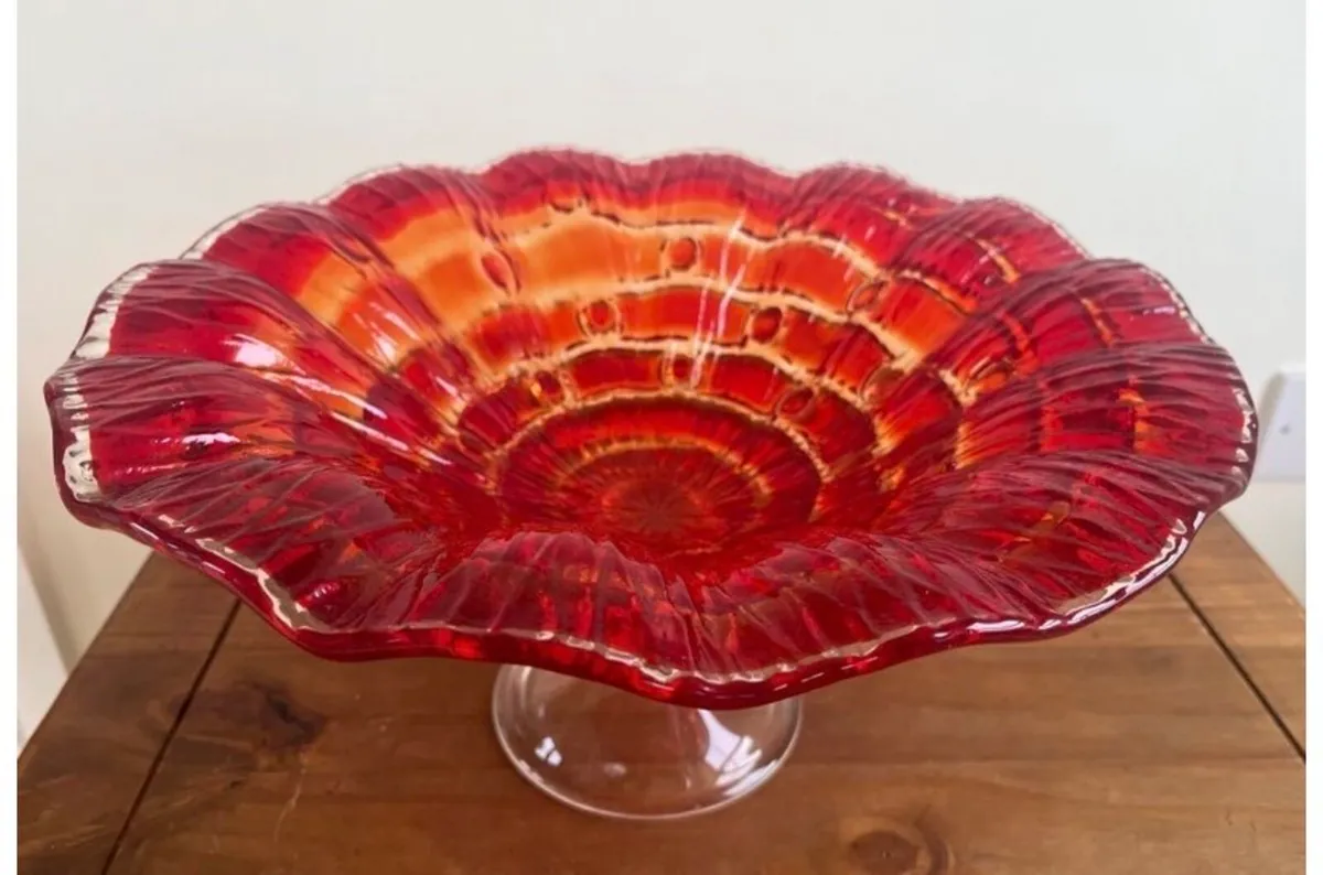 Vintage L.E. Smith Amberina Glass Compote - Image 4