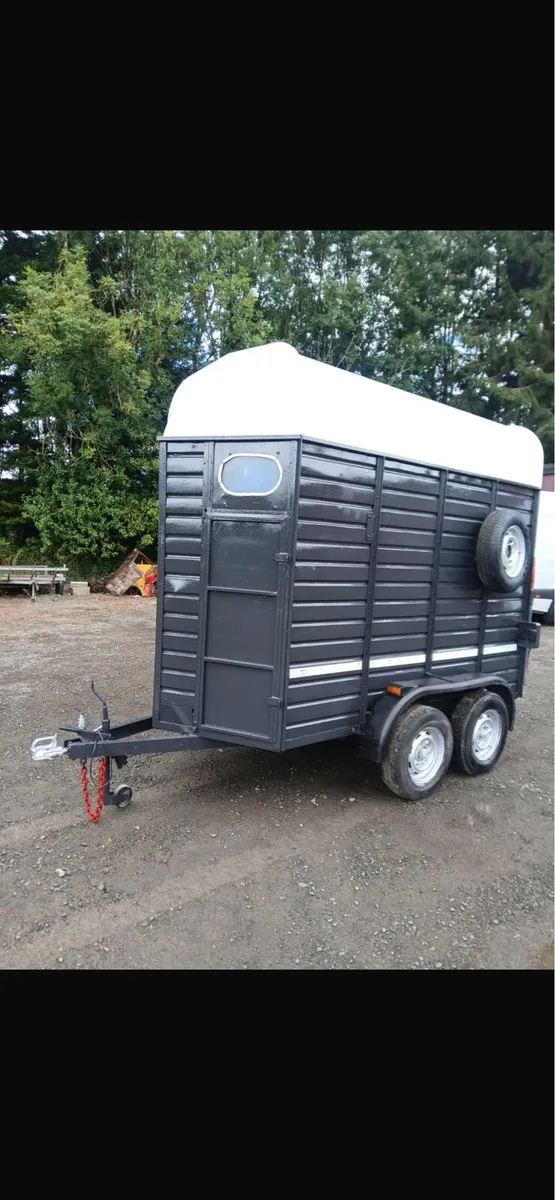Horse box - Image 2