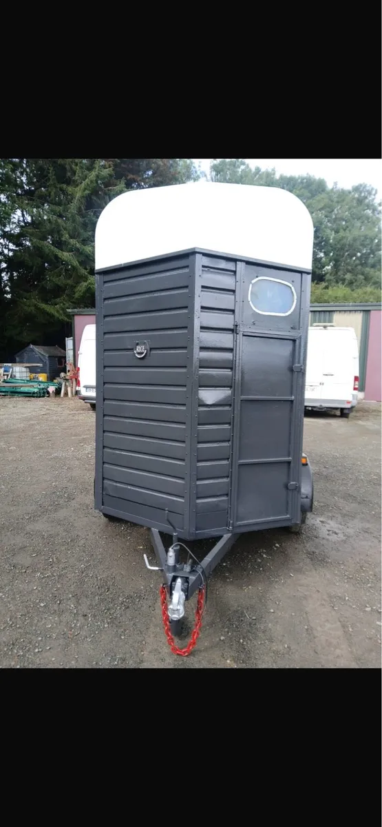Horse box - Image 3