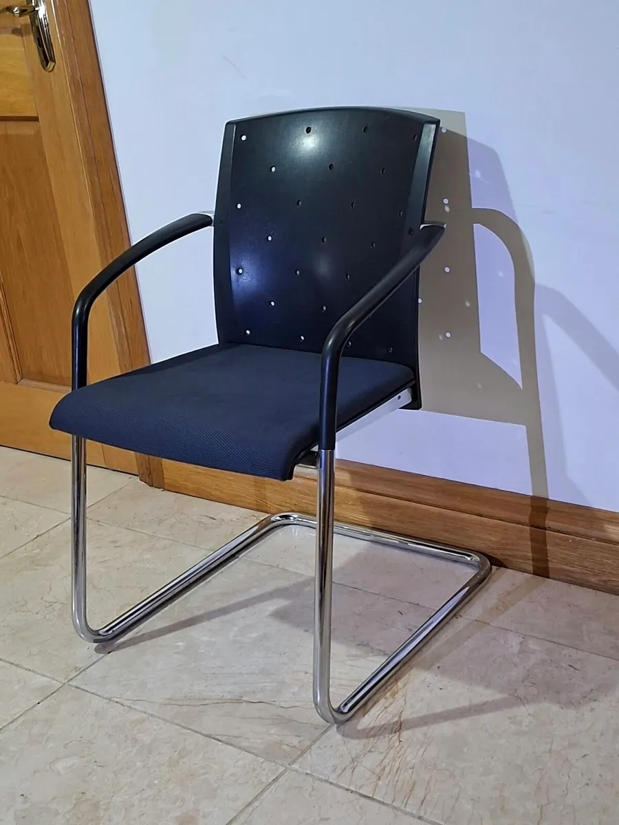 TENSA Cantilever Meeting Room Chair - Image 3