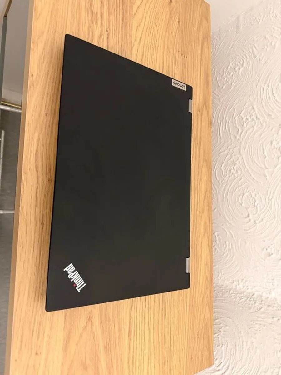 Lenovo P15 GEN 1 think pad - Image 2