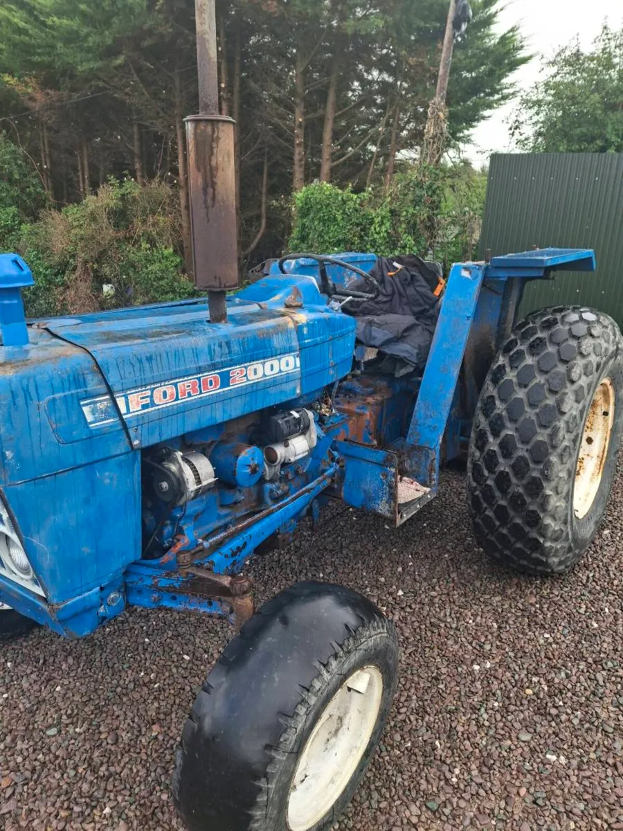 Ford 2000 - Image 2