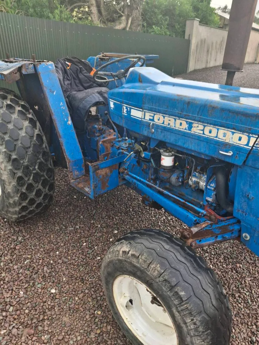 Ford 2000 - Image 4