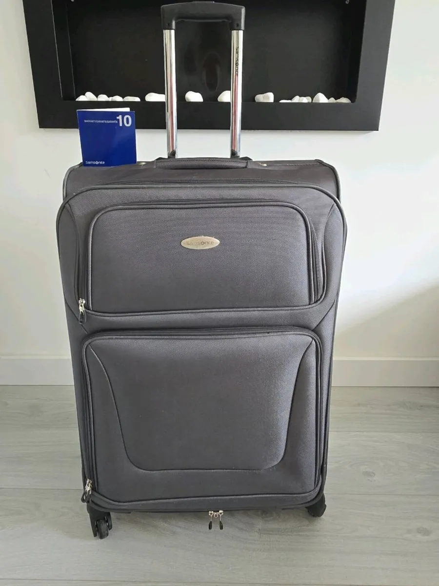 Genuine Samsonite Large Suitcase - Image 4