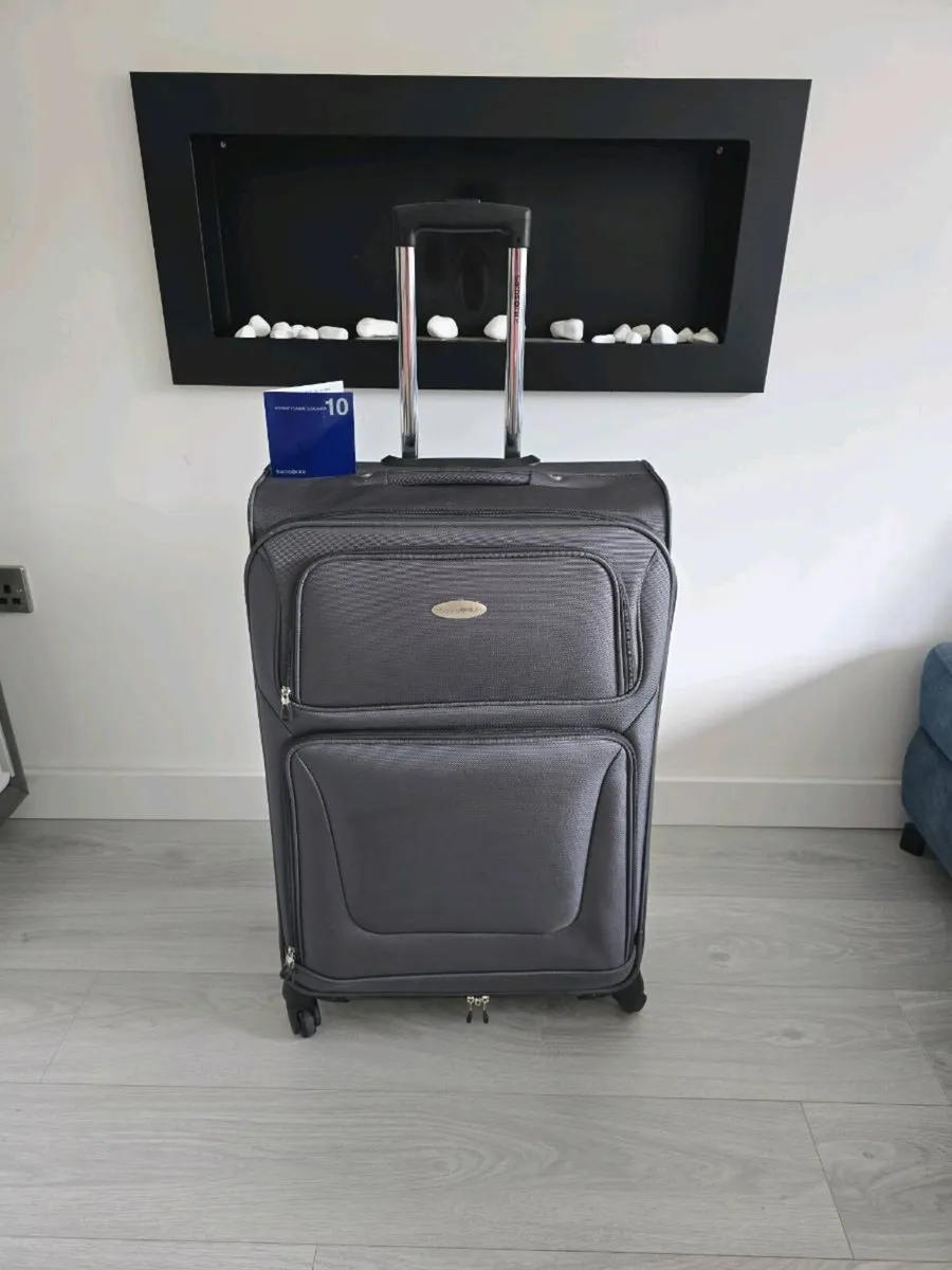 Genuine Samsonite Large Suitcase - Image 1