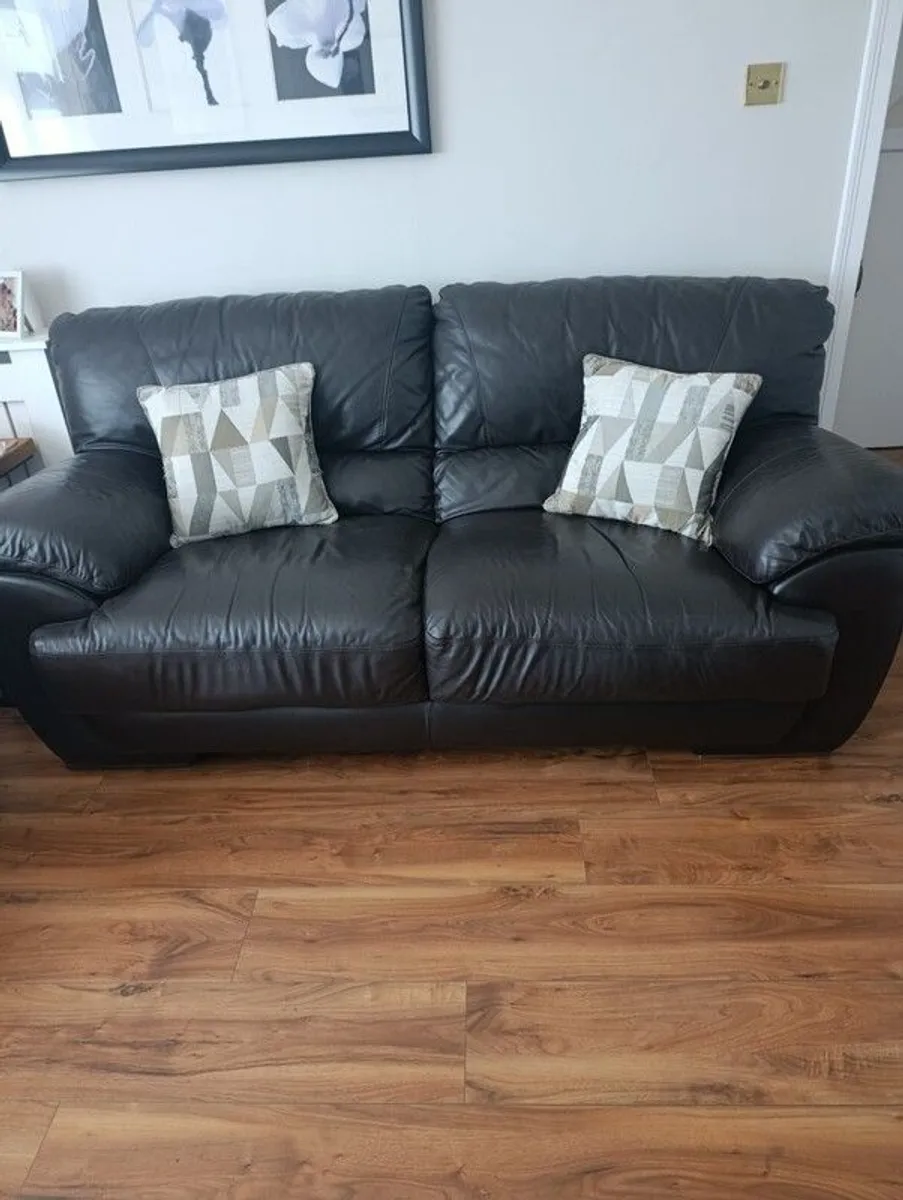 3 piece leather suite - Image 2