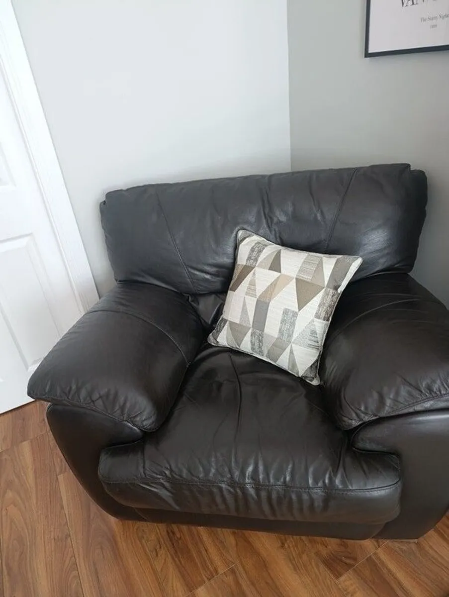3 piece leather suite - Image 4