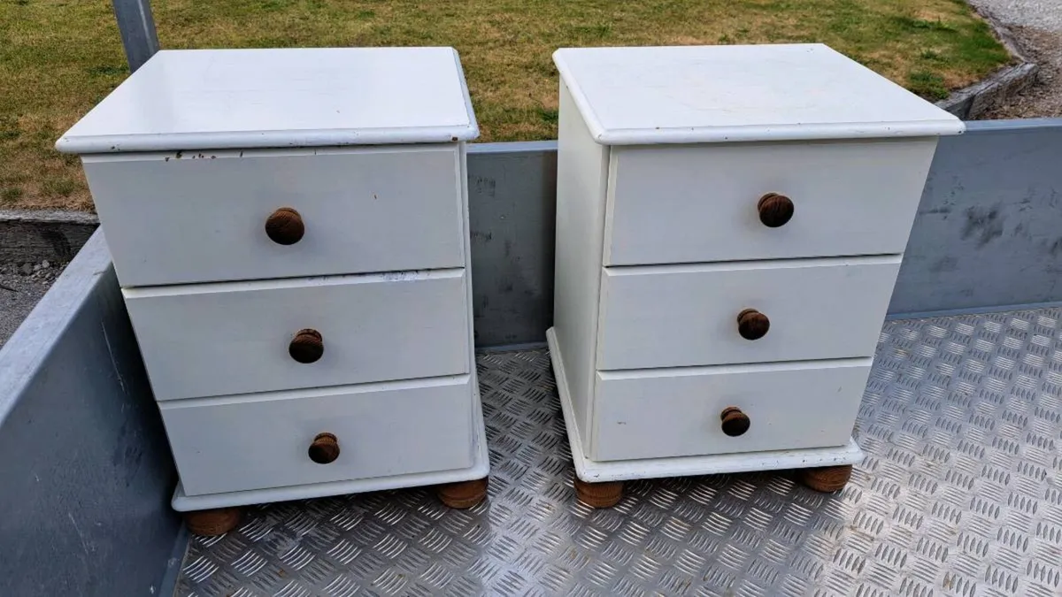 Lockers & single mattress - Image 1