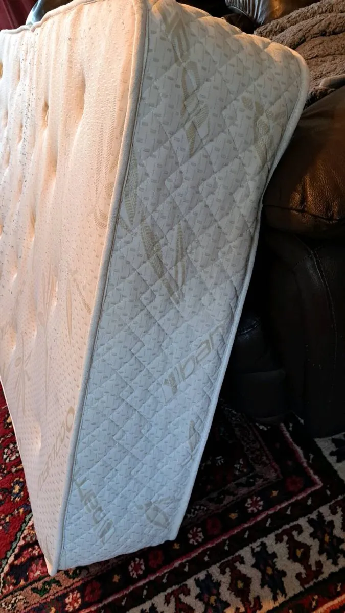 Lockers & single mattress - Image 3