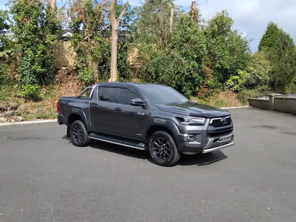 2021 hilux invincible no vat - Image 2