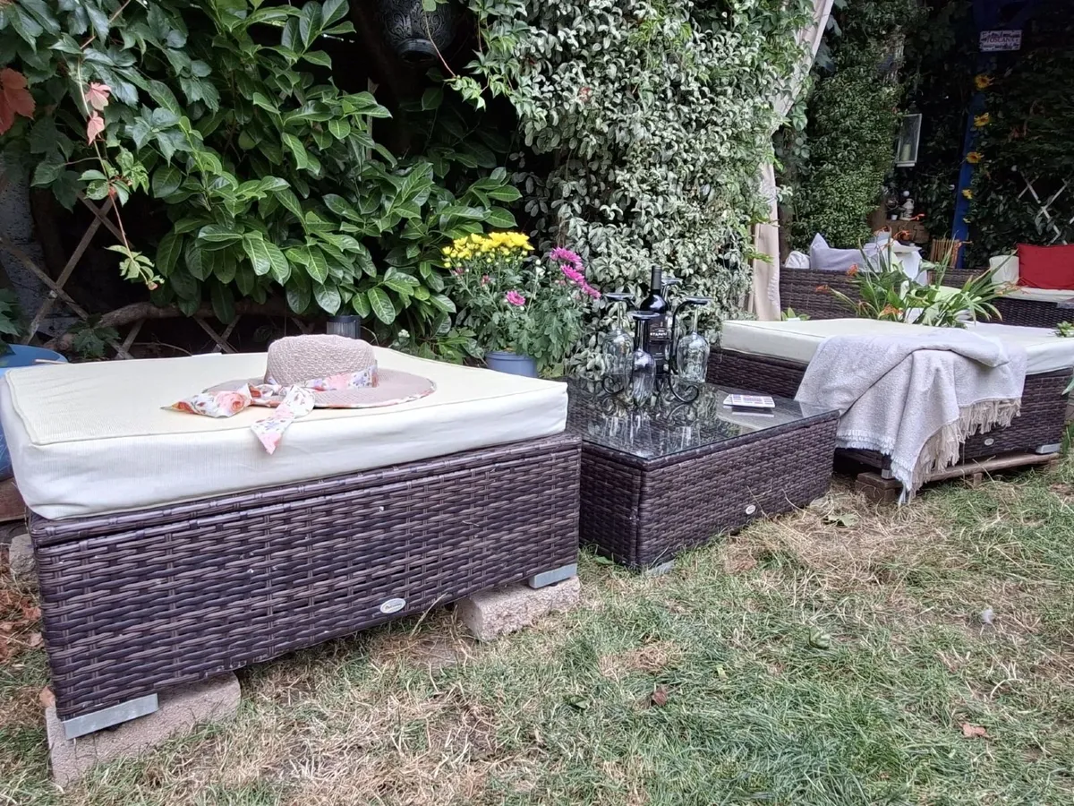 Rattan garden furniture - Image 2