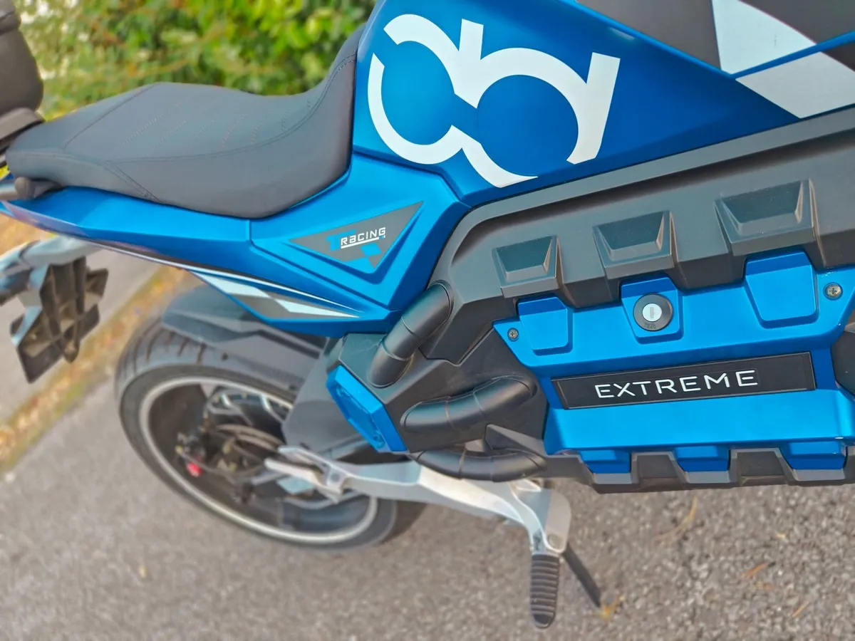 Electric Motorcycle 2022 - Image 3