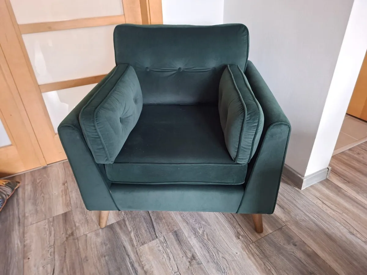 Couch and chairs - Image 4