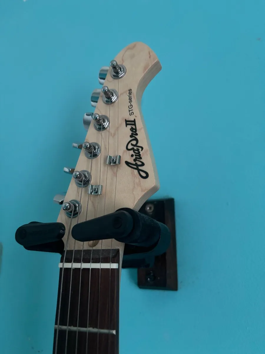 Electric Guitar for sale - Image 2