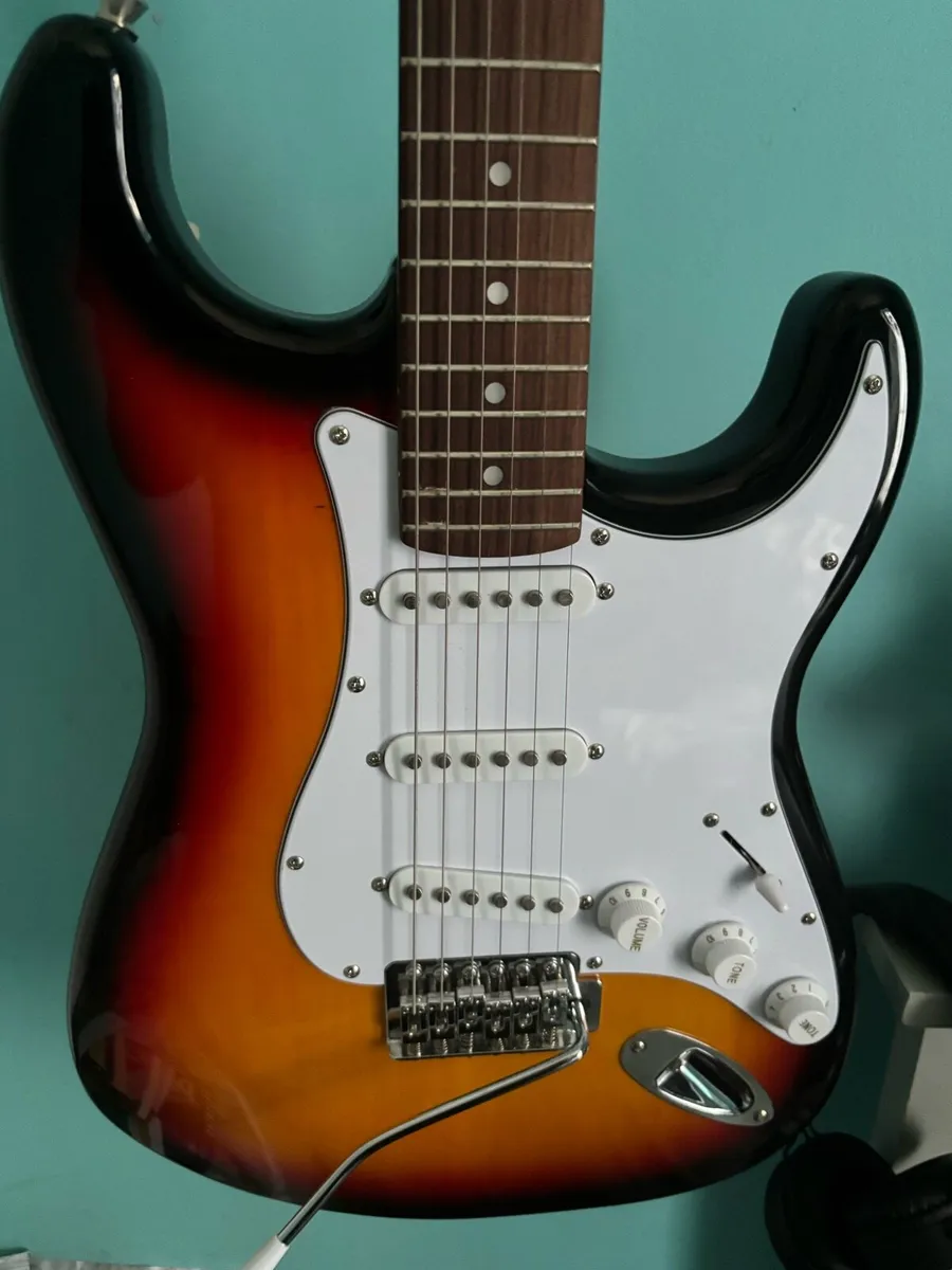 Electric Guitar for sale - Image 3
