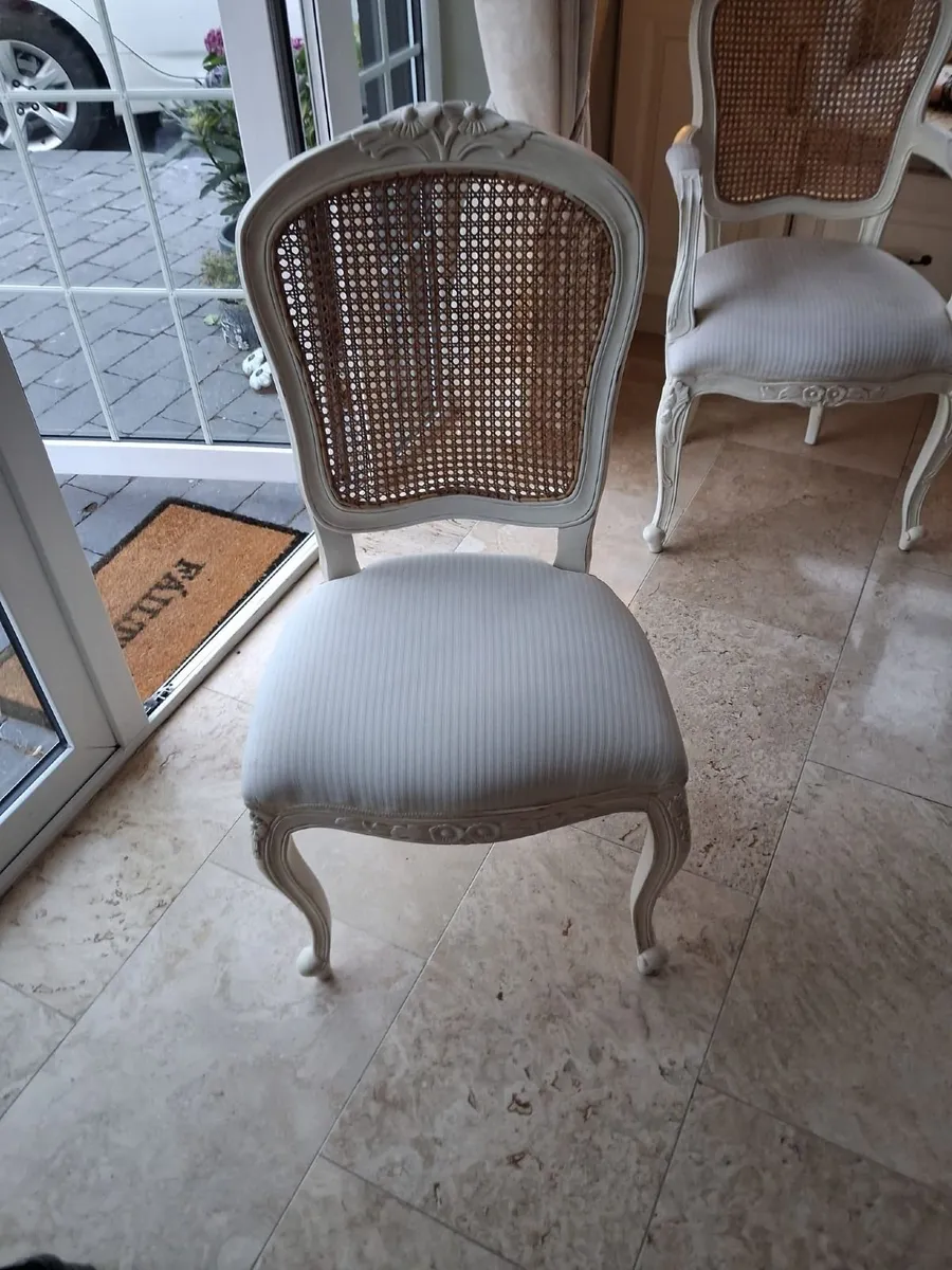 French syle dining kitchen table & chairs - Image 2