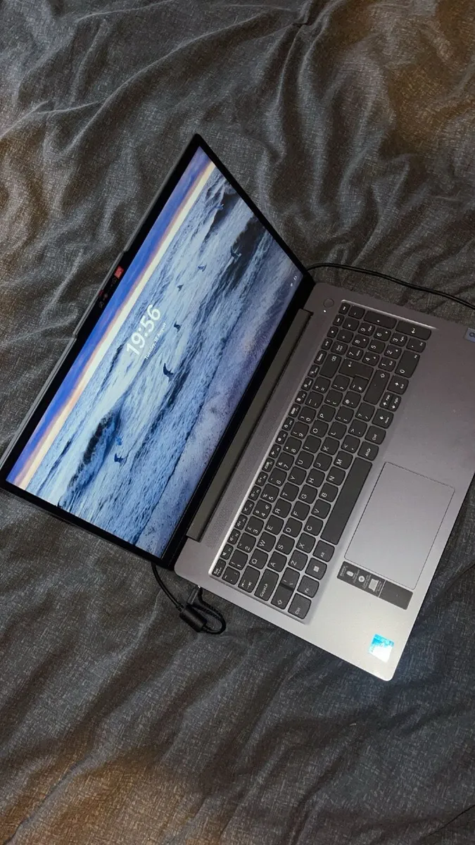 Laptop - Image 3