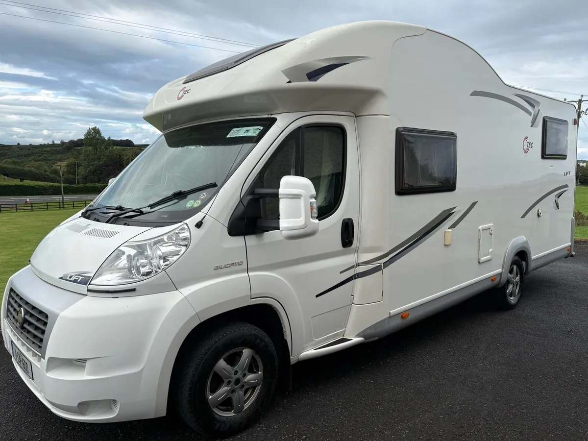 Camper van - Image 2