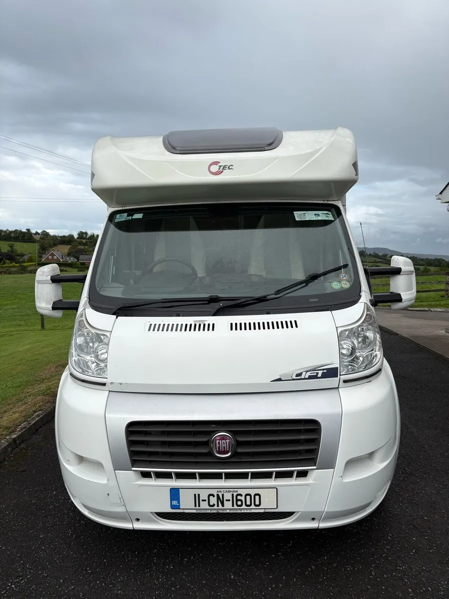 Camper van - Image 1