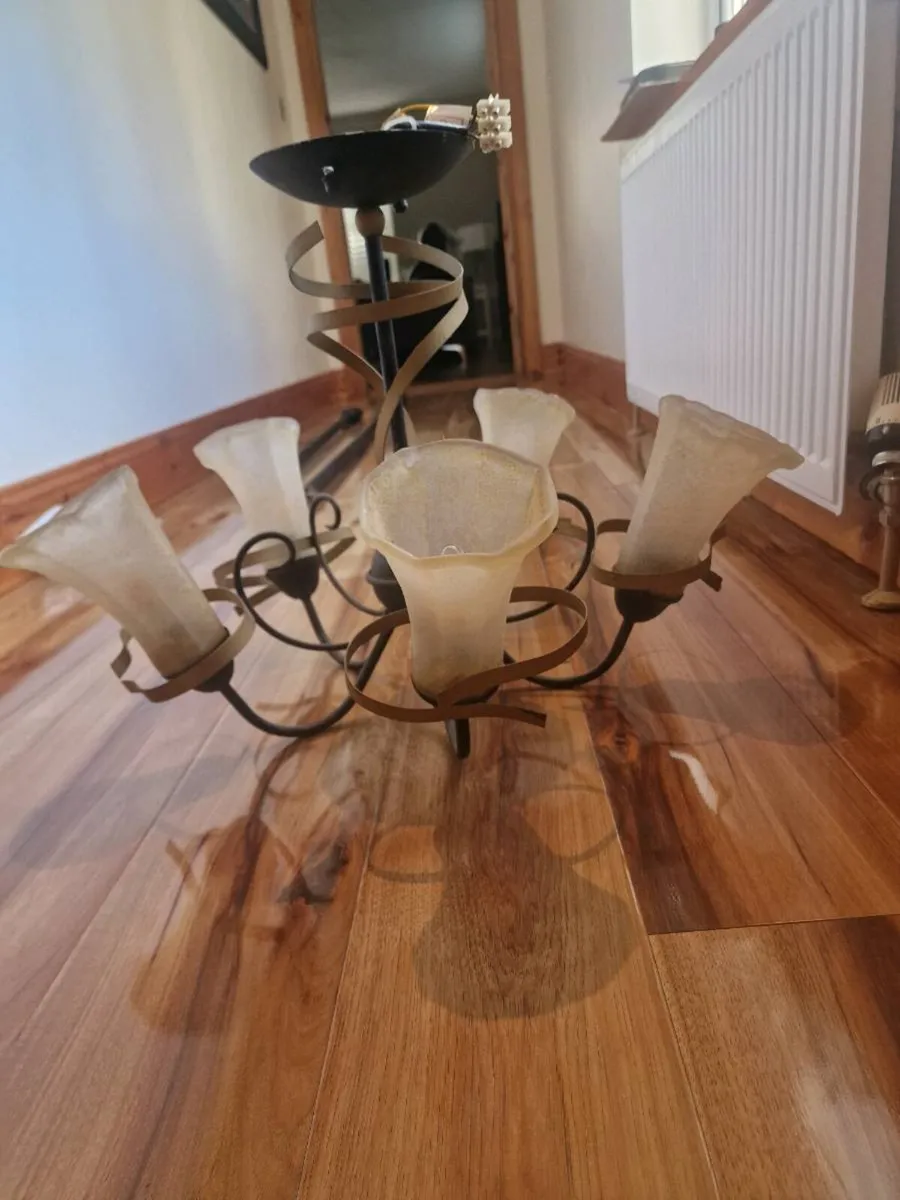 Light fitting with matching curtain poles - Image 1