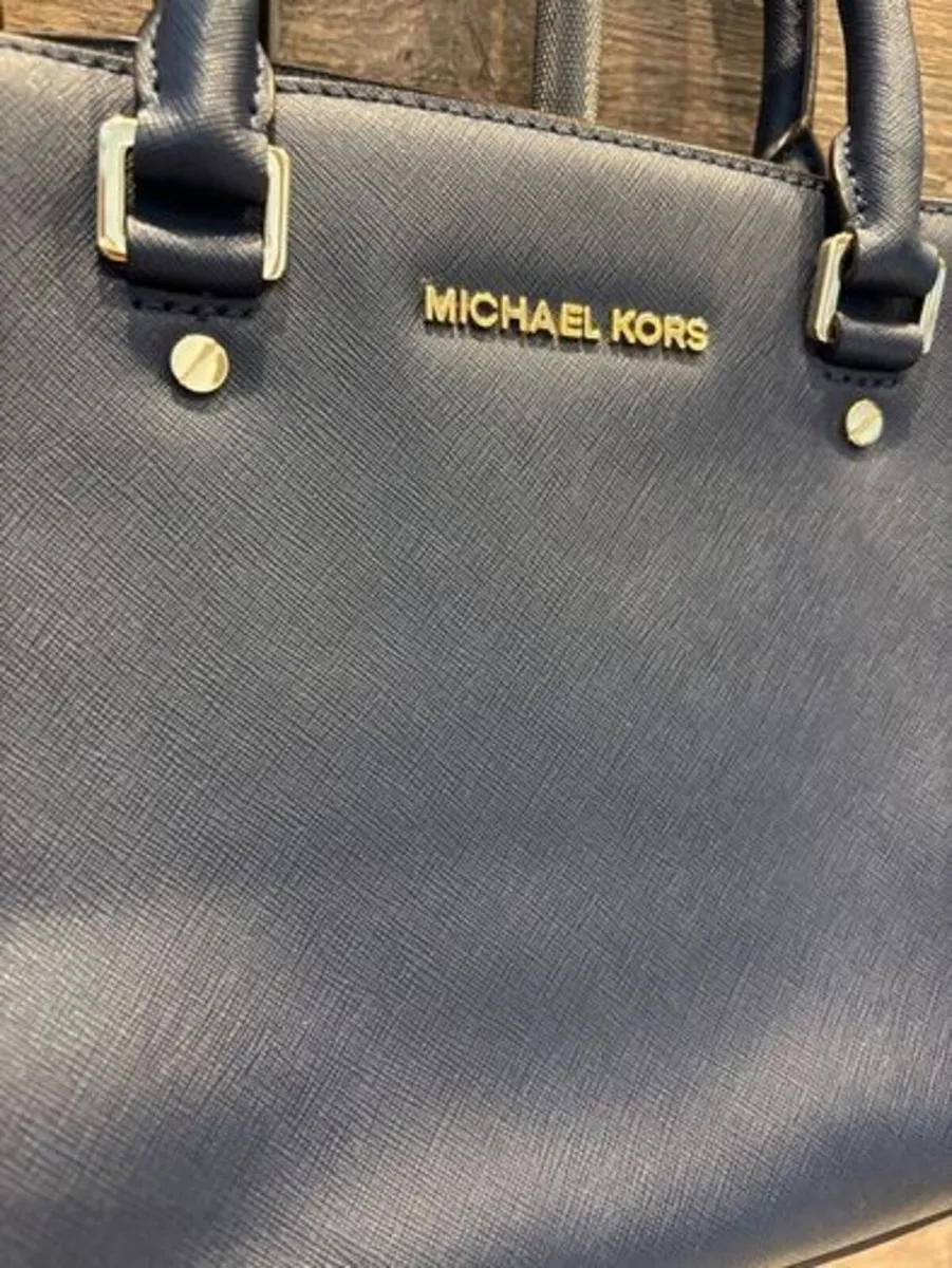 Michael Kors 30S3GLMS7L Selma Clalfskin Tote - Image 2