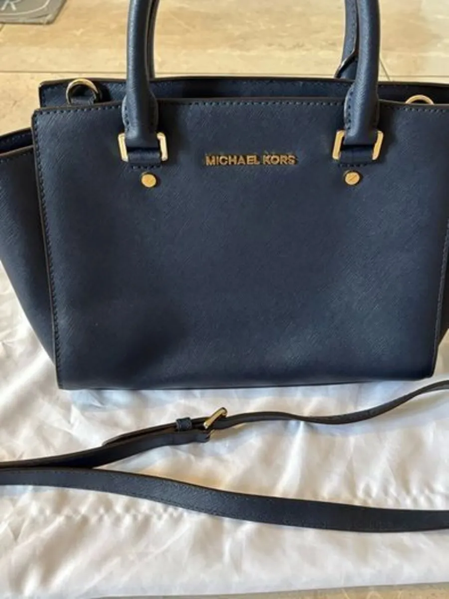 Michael Kors 30S3GLMS7L Selma Clalfskin Tote - Image 3