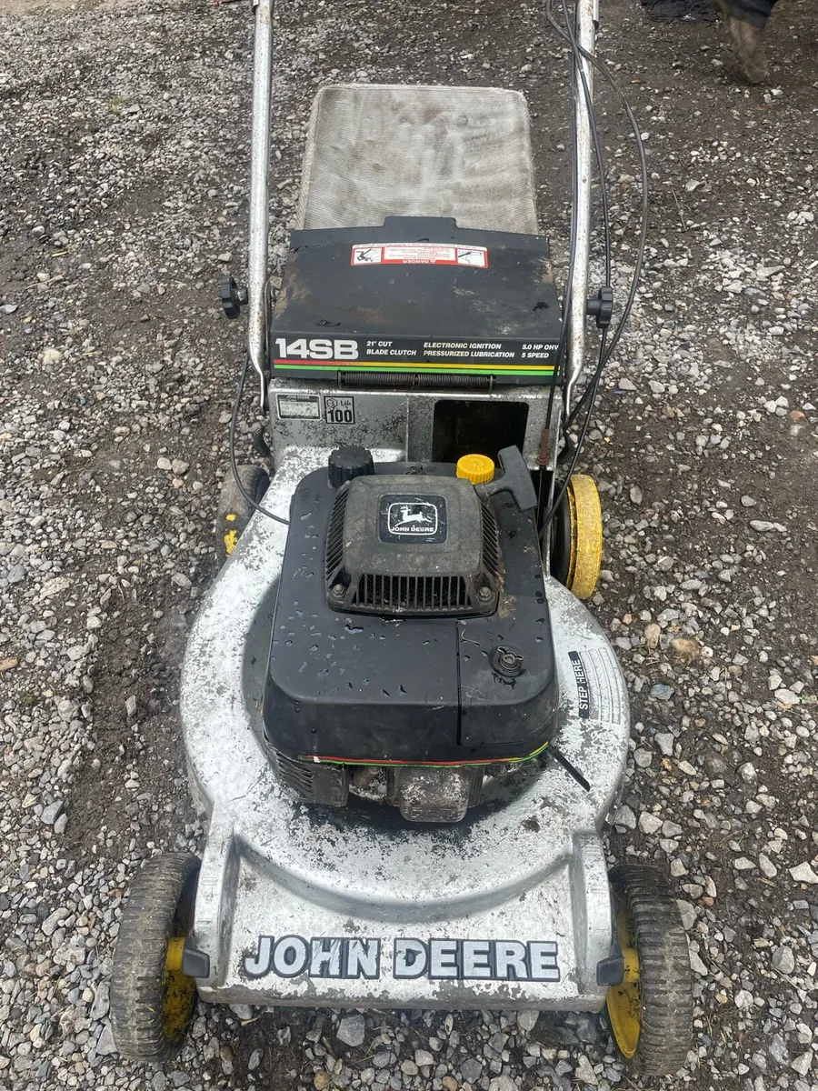 John Deere lawnmower - Image 3