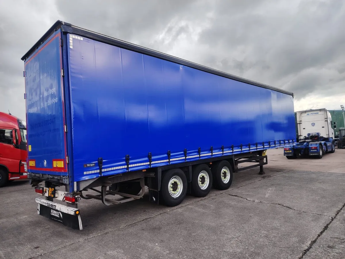 2016 Schmitz 4.4 high Curtainsider front & rear - Image 3