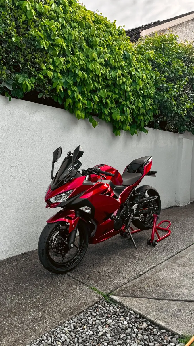 2019 Kawasaki Ninja 400 - Image 2